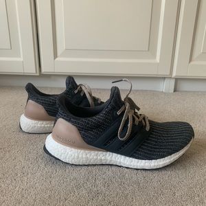 NWOT adidas Ultraboost 👟